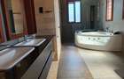 4 Bed House with En Suite in Runda - 20