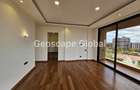 4 Bed Apartment with En Suite in Spring Valley - 6