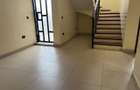 4 Bed House with En Suite in Membley - 8