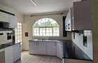 5 Bed Townhouse with En Suite at Lavington Green - 8