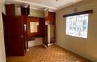 4 Bed House with En Suite in Lavington - 9