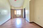 4 Bed Townhouse with En Suite at Off Brook House Drive - 12