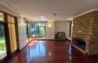 5 Bed Townhouse with Garden at Near The Hub - 3