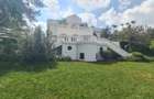 5 Bed House with En Suite at Nyari - 1