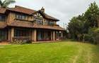 4 Bed House with En Suite in Ridgeways - 1
