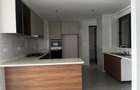 4 Bed Apartment with En Suite at Riverside Drive - 6