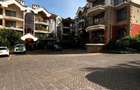 3 Bed Apartment with Swimming Pool in Riverside - 3