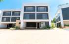 5 Bed Townhouse with En Suite at Westlands - 20