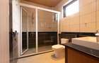 5 Bed Townhouse with En Suite in Spring Valley - 4