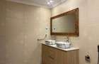 5 Bed Townhouse with En Suite in Rosslyn - 17