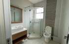 5 Bed Apartment with En Suite in Brookside - 18