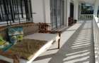 5 Bed Villa with En Suite in Bofa - 17