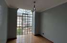 3 Bed Apartment with En Suite in Riverside - 12