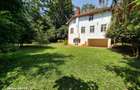 6 Bed House with En Suite in Rosslyn - 1