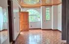 5 Bed Townhouse with En Suite at Lavington Road - 12