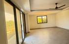 3 Bed Apartment with En Suite at Off Links Road - 1