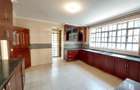 5 Bed Townhouse with En Suite in Lavington - 11