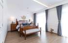 4 Bed Townhouse with Swimming Pool at Crawford Road - 11