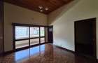 5 Bed House with En Suite at Second Parklands - 10