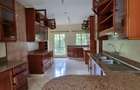 5 Bed Townhouse with En Suite at Lone Tree - 8