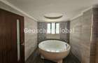 5 Bed Townhouse with En Suite in Lavington - 9