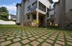 4 Bed Townhouse with Garden in Spring Valley - 20