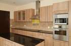 3 Bed Apartment in Riverside - 8