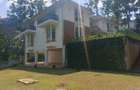 5 Bed Townhouse with En Suite at Lonetree - 4