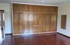 5 Bed Townhouse with En Suite in Lavington - 19