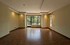5 Bed House with En Suite in Runda - 9
