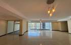 3 Bed Apartment with En Suite in Riverside - 1