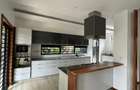 3 Bed House in Nyari - 10