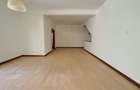 4 Bed Townhouse with En Suite in Spring Valley - 5