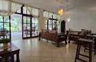 Serviced 3 Bed Apartment with En Suite at La-Marina - 12