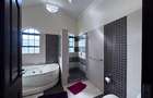 5 Bed Townhouse with En Suite in Runda - 9