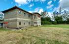 4 Bed House with En Suite at Rangau - 2