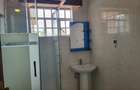5 Bed House with En Suite in Runda - 12