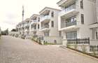 5 Bed Townhouse with En Suite in Lavington - 2
