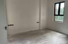 4 Bed Apartment with En Suite in Parklands - 13