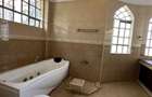 6 Bed House with En Suite in Nyari - 8
