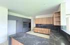 5 Bed Townhouse with En Suite in Kyuna - 5