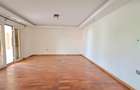 5 Bed Townhouse with En Suite in Lavington - 10