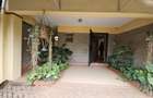 5 Bed Townhouse with En Suite at Lavington - 1