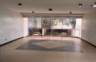 3 Bed Apartment with Swimming Pool in Riverside - 1