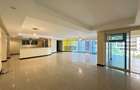 3 Bed Apartment in Riverside - 2