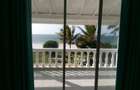 4 Bed House with En Suite in Bofa - 5