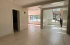 5 Bed Townhouse with En Suite in Lavington - 4