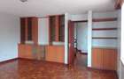 5 Bed Townhouse with En Suite in Lavington - 9