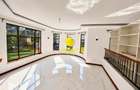 5 Bed House with En Suite in Nyari - 2