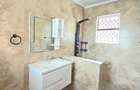 5 Bed House with En Suite in Runda - 10